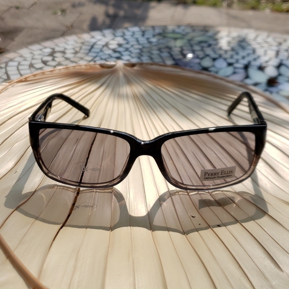 Authentic Perry Ellis unisex sunglasses - Picture 3 of 5